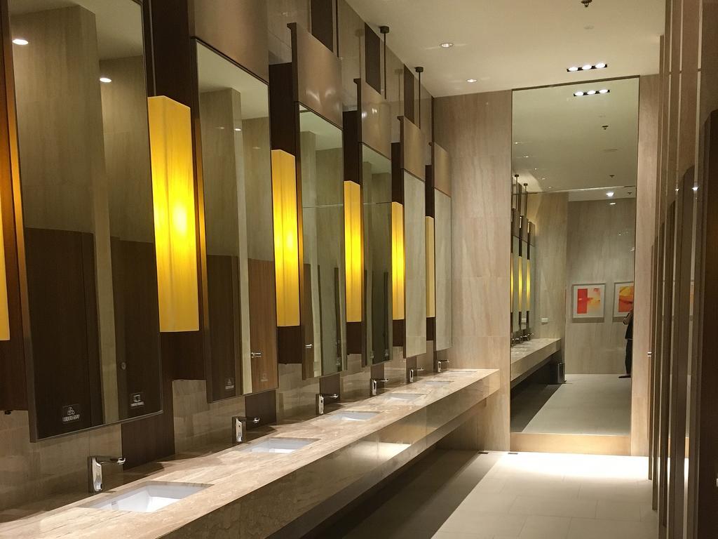 Shang Luxury Suites Mandaluyong Exterior photo