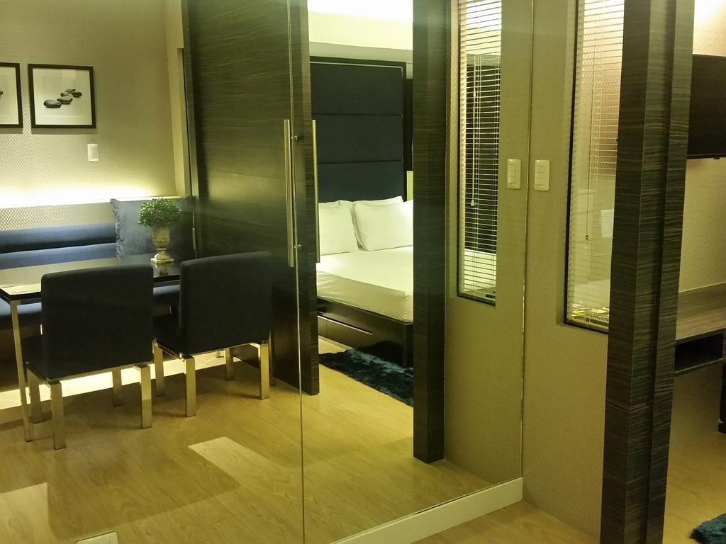 Shang Luxury Suites Mandaluyong Room photo
