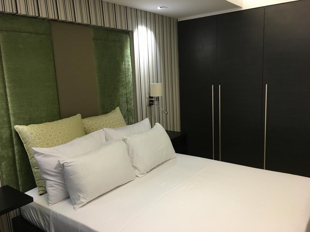Shang Luxury Suites Mandaluyong Room photo