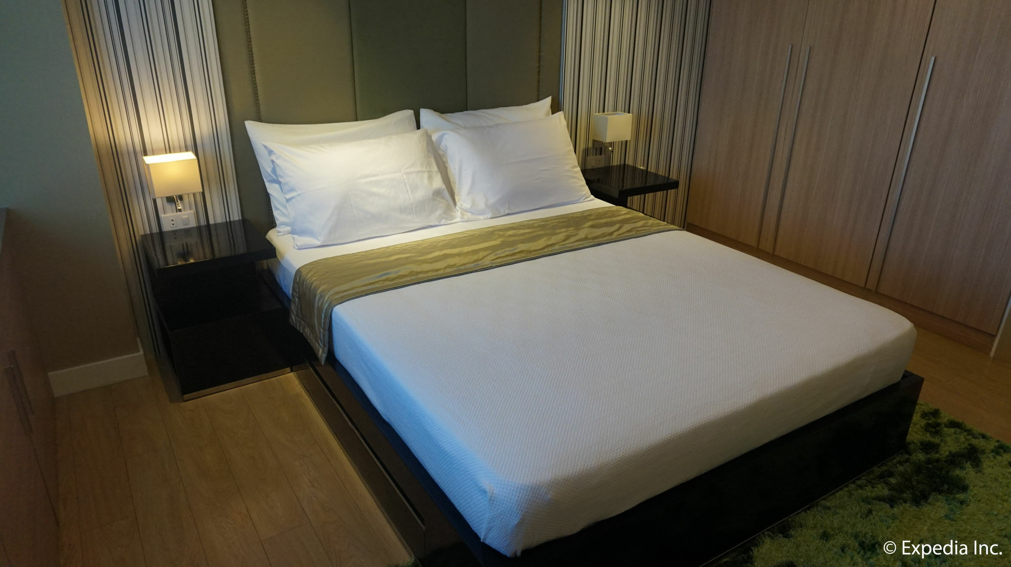 Shang Luxury Suites Mandaluyong Exterior photo