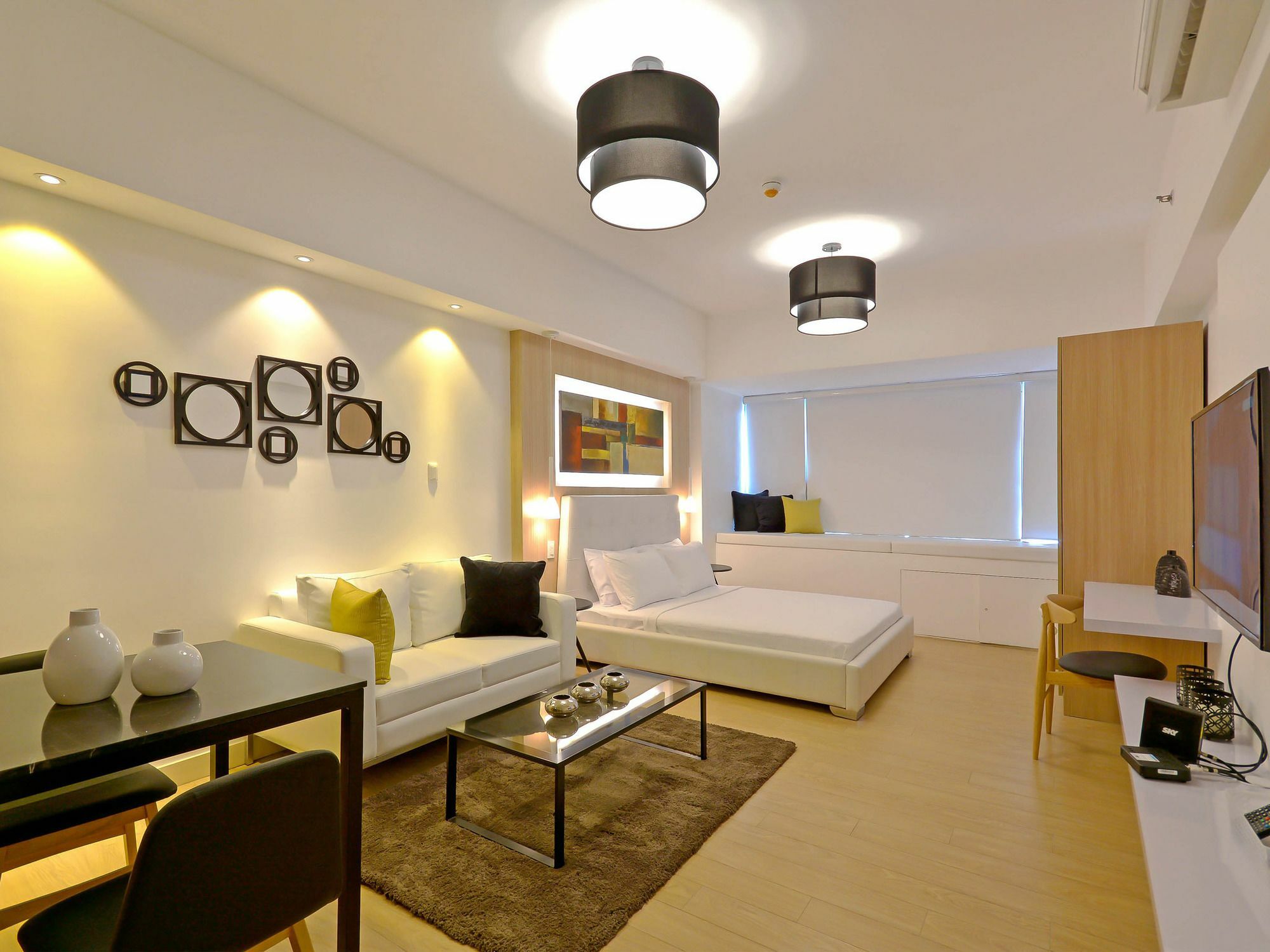 Shang Luxury Suites Mandaluyong Exterior photo