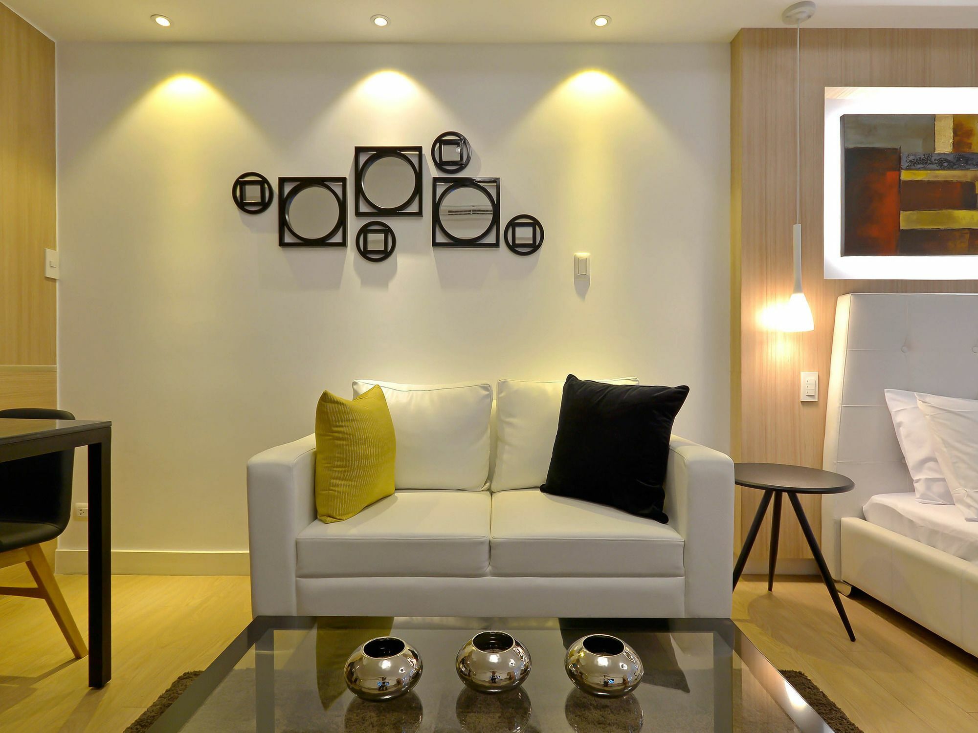 Shang Luxury Suites Mandaluyong Exterior photo